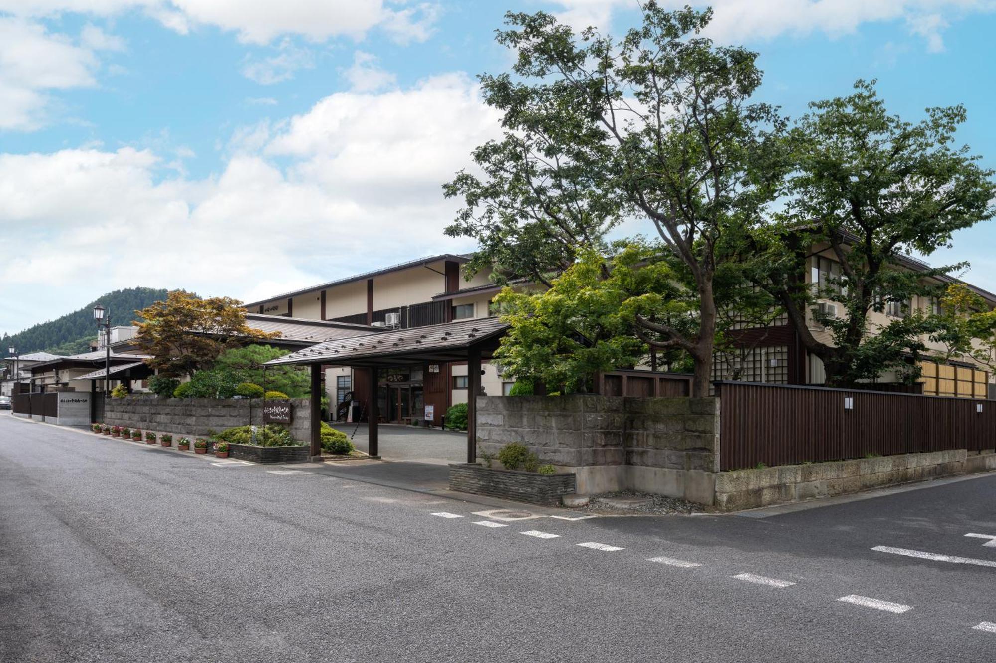 Hohoemino Kuyufu Tsuruya Hotel Tendo Buitenkant foto